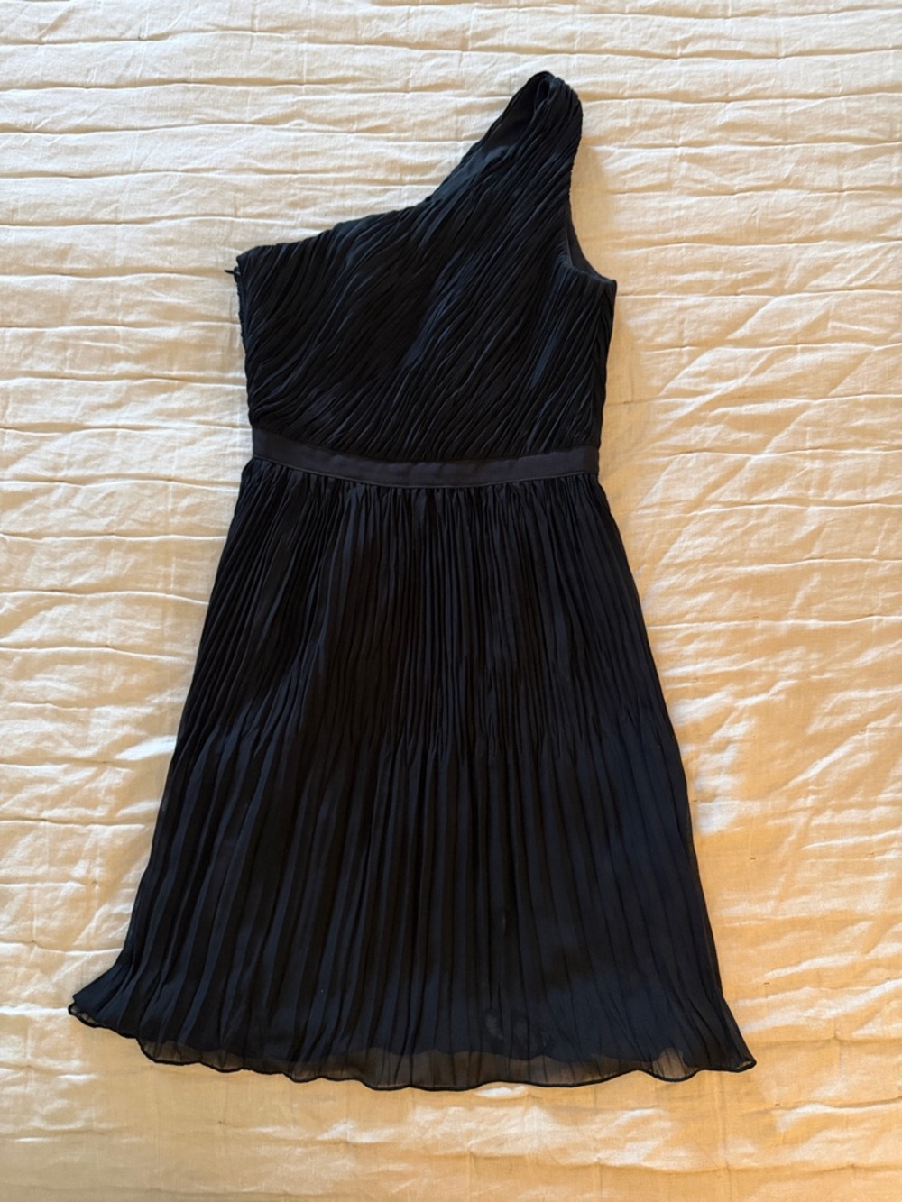 Asymmetric One-Shoulder Black Pleated Midi Dress